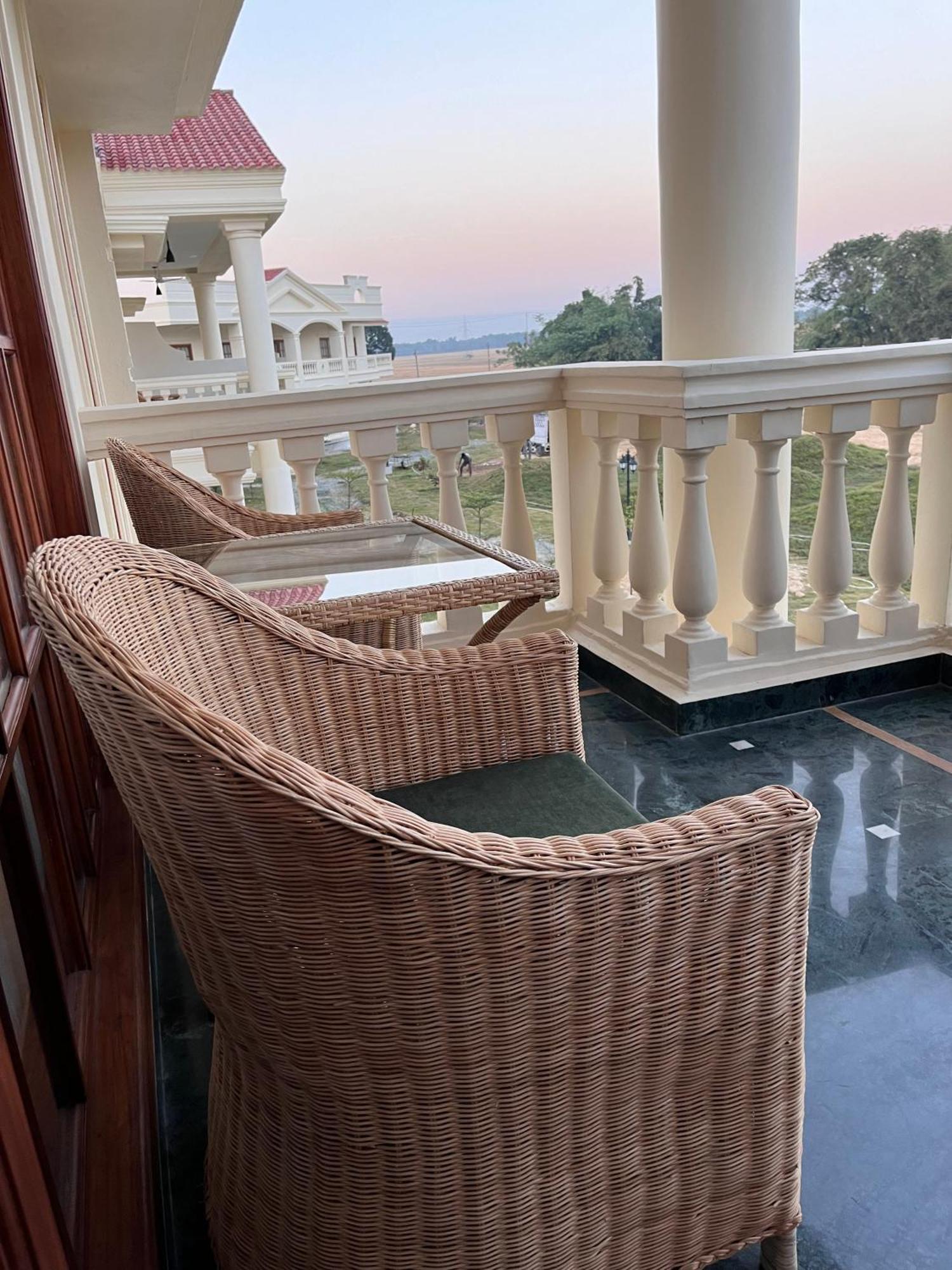 Royale De' Casa Resort Kaziranga Luaran gambar