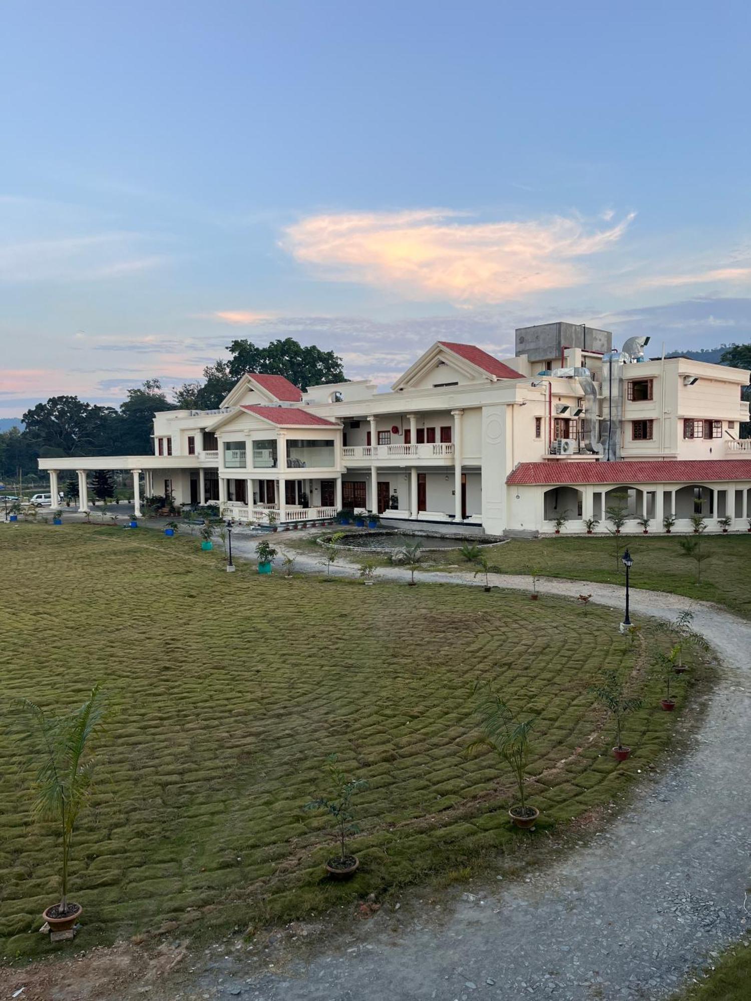 Royale De' Casa Resort Kaziranga Luaran gambar