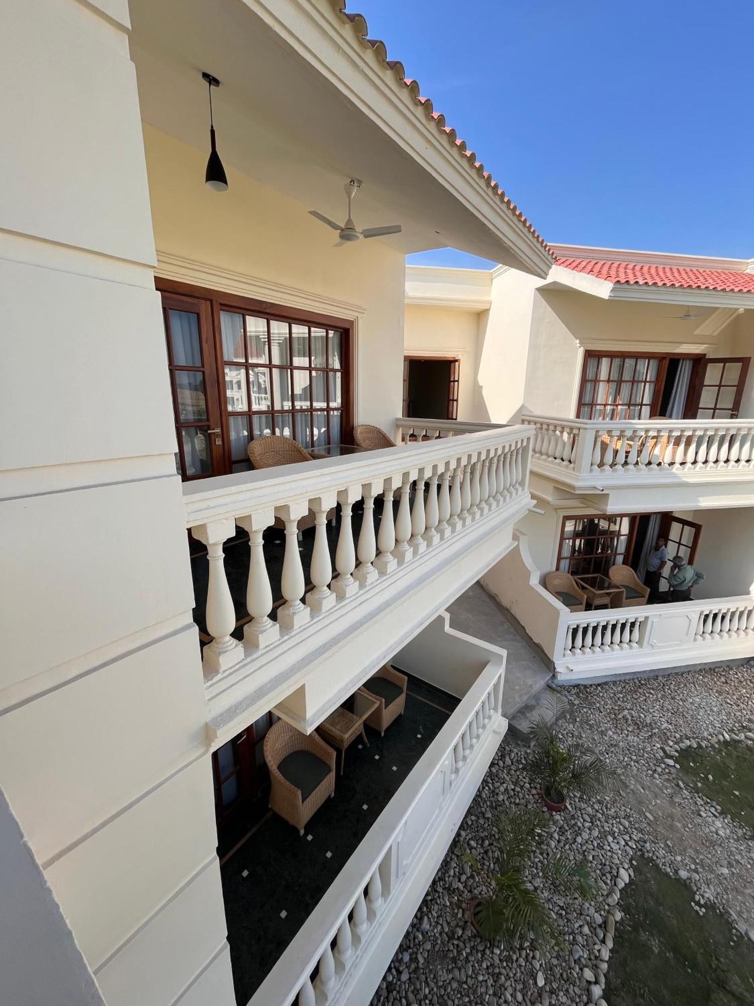 Royale De' Casa Resort Kaziranga Luaran gambar
