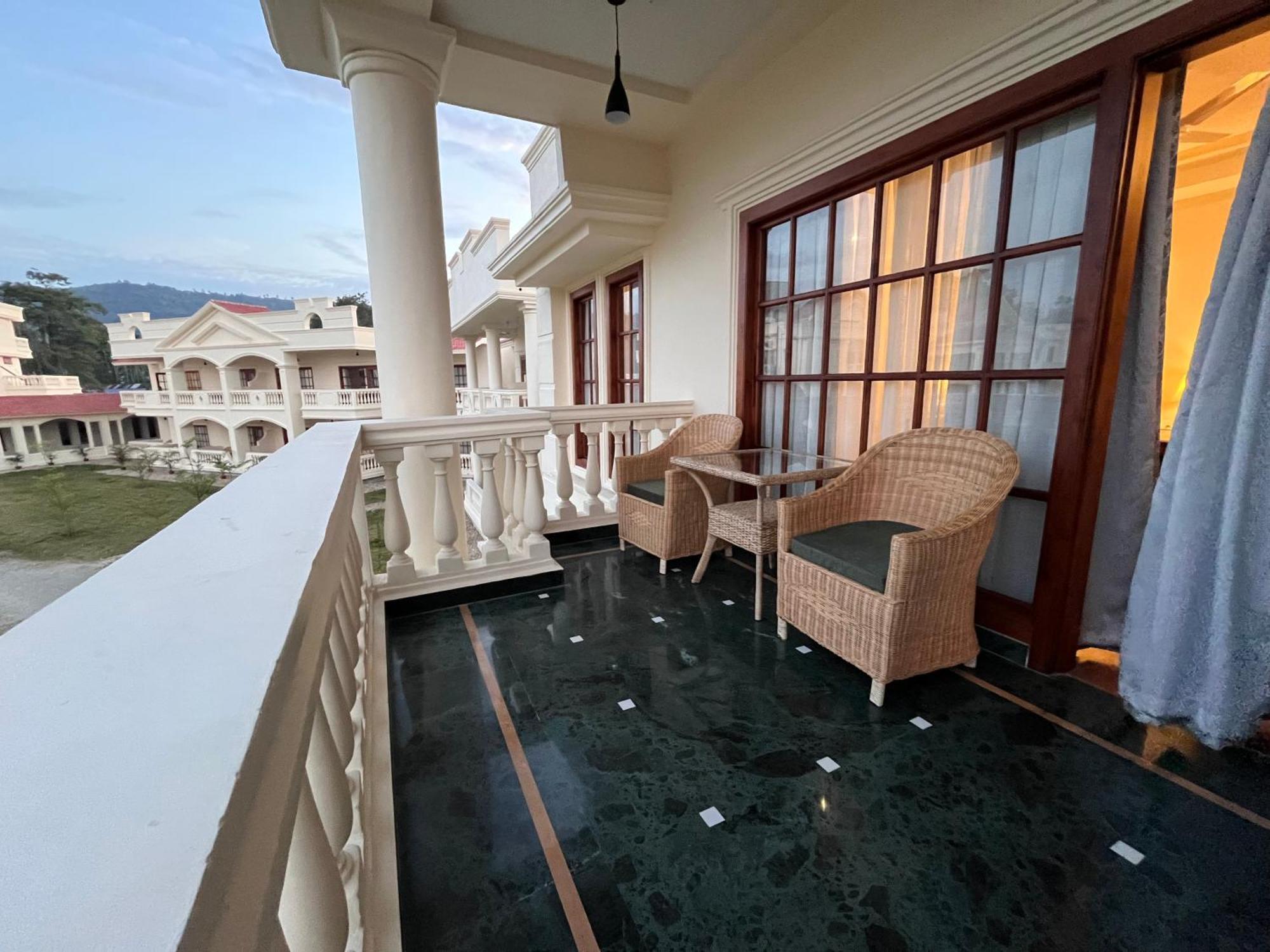 Royale De' Casa Resort Kaziranga Luaran gambar